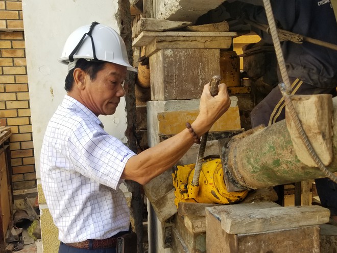 “Thần đèn” nâng biệt thự nặng ngàn tấn ở Sài Gòn lên 2m